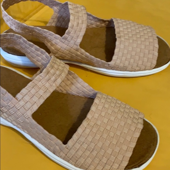 new size 8 women’s Bernie Mev sandals - Picture 9 of 12